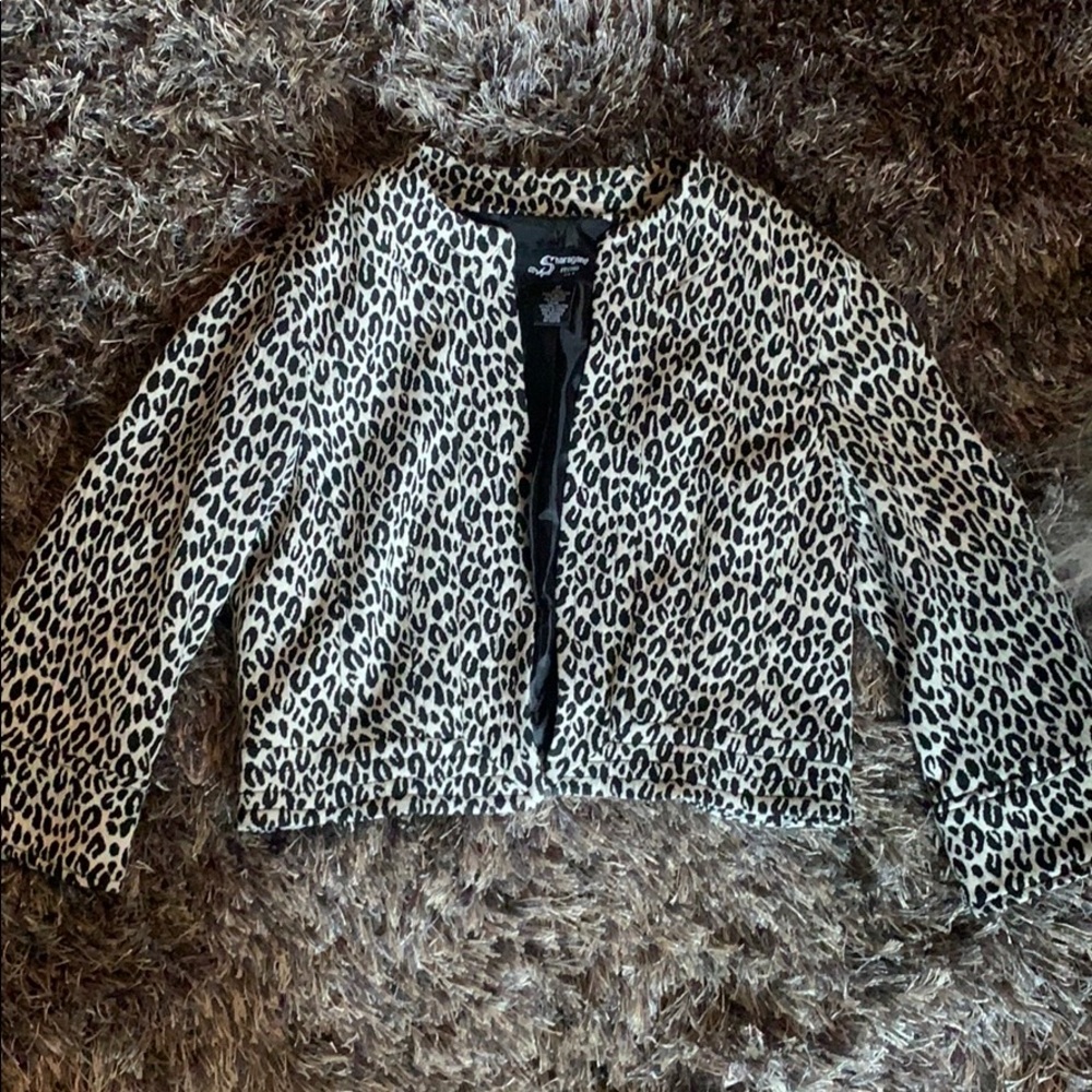 Animal print cropped jacket blazer 🦋 3 for $25 - Picture 1 of 5